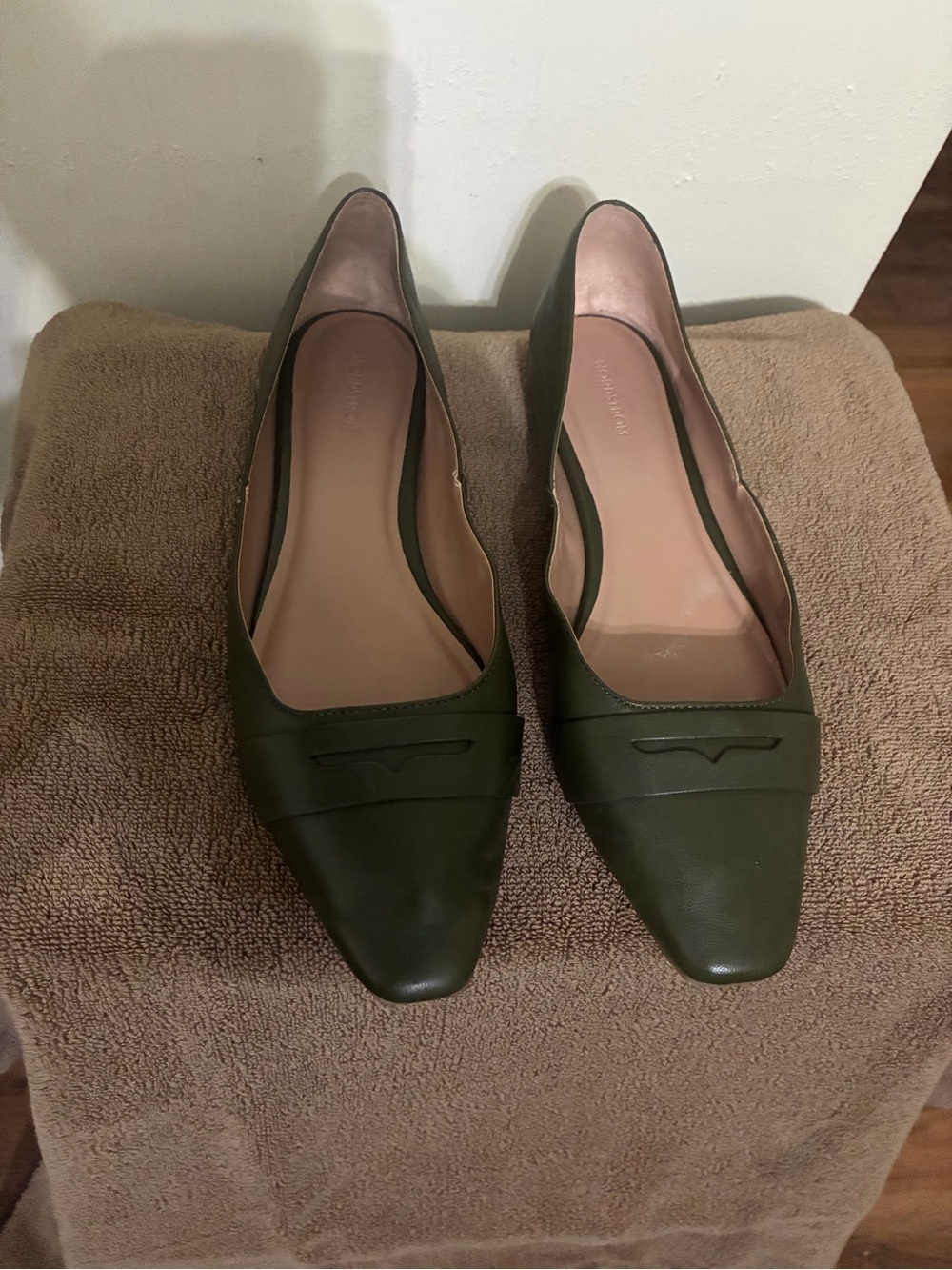 Nordstrom Excellent Condition Leather Flats